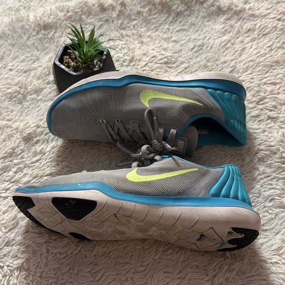 Nike Women's Flex Supreme TR 5 Cross Trainer Grey/Chlorine size 8.5 - Picture 5 of 16